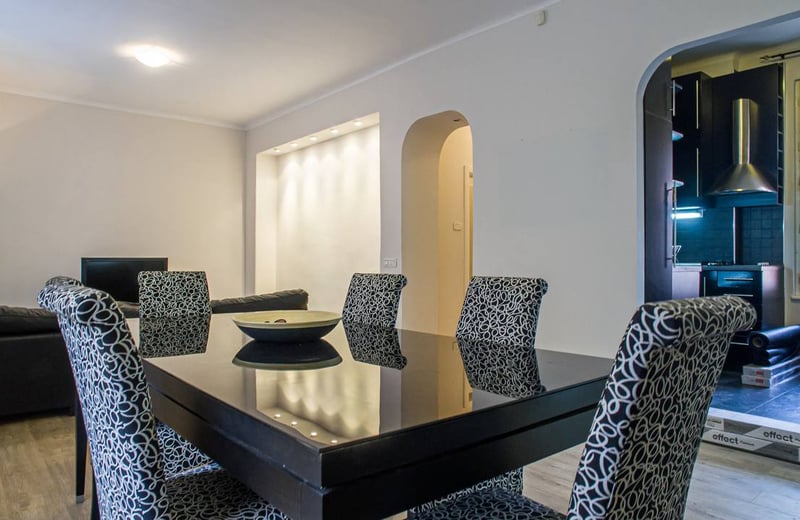 Location d’un appartement meublé de 3 pièces, 84 m², en centre-ville, Belgrade, Serbie